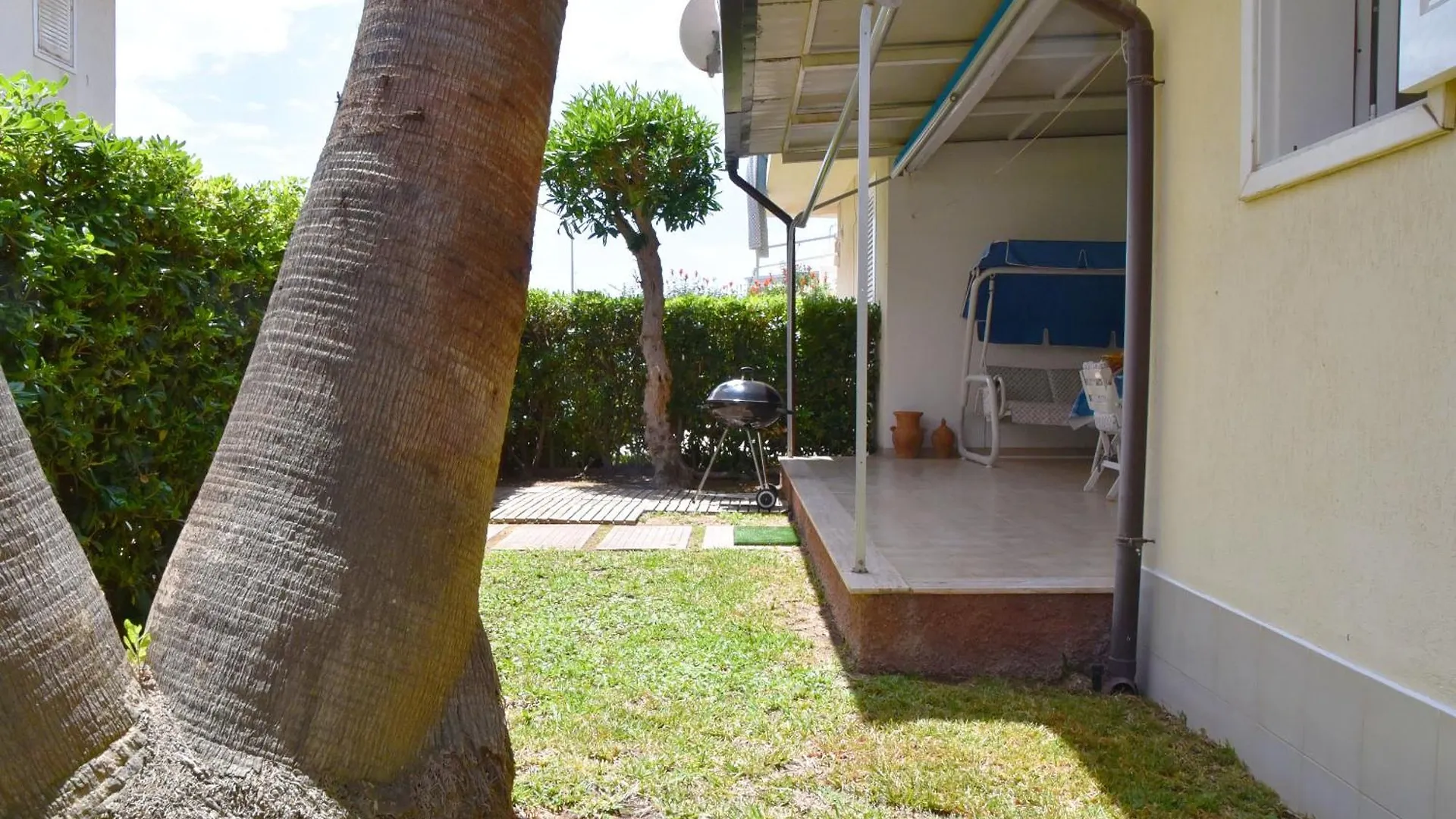Punta D'Arancia Holiday House 마리나디라구사 0*,